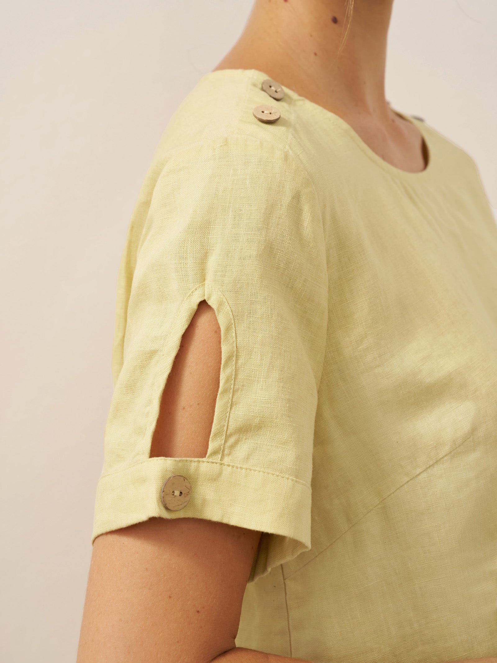 100% Leinen Ösen Kurzarm Pullover Top ADA