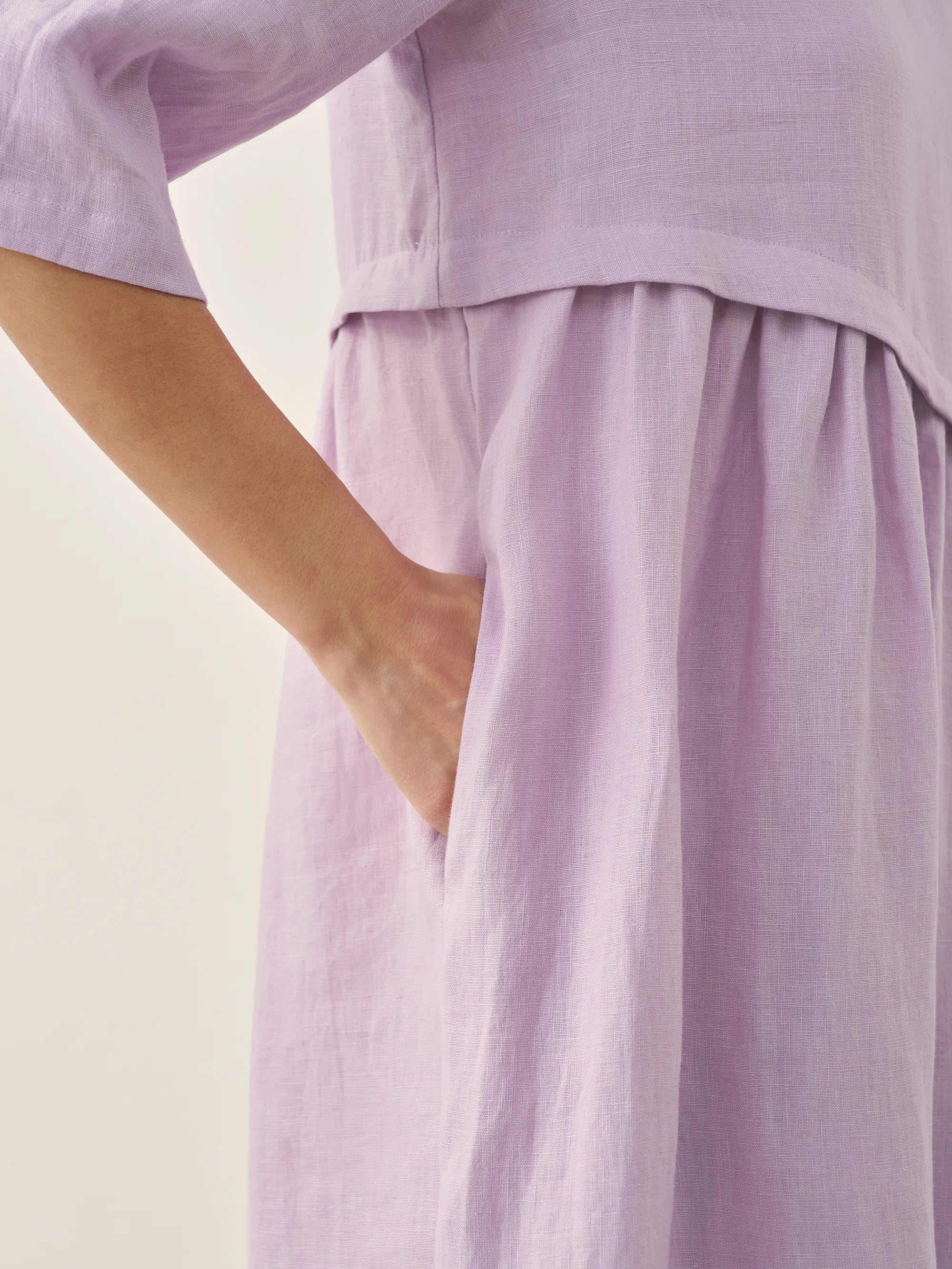 100% Leinen Asymmetrisches Plissiertes Rundhals-Midi-Kleid YOLANDA