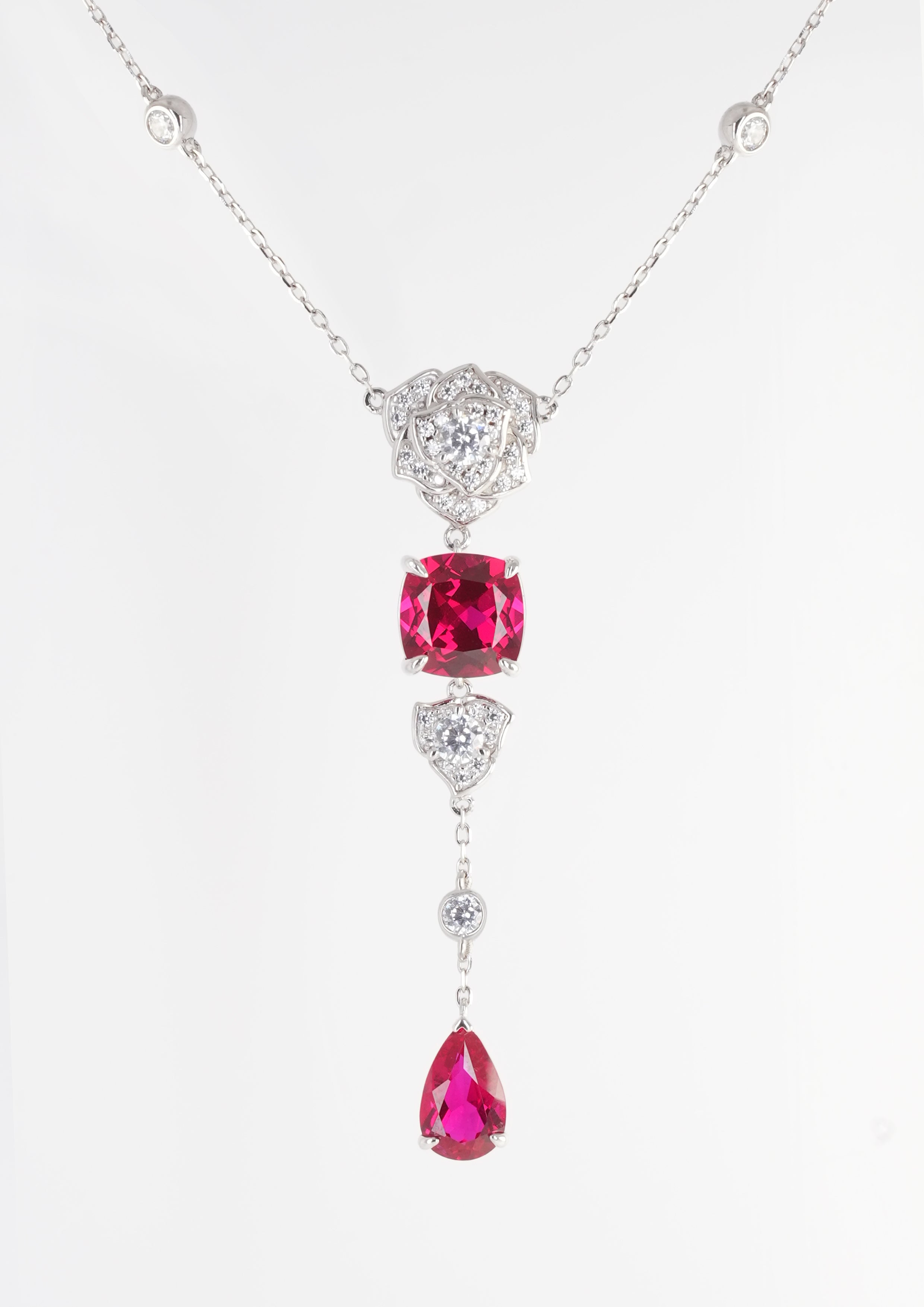 Exquisite Rubin-Halskette - Rubin Schleier